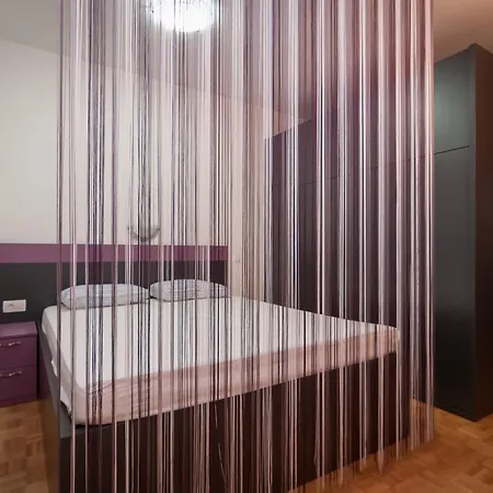 Gal Apartment